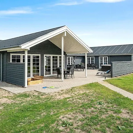 Holiday Lxiii Holiday home *